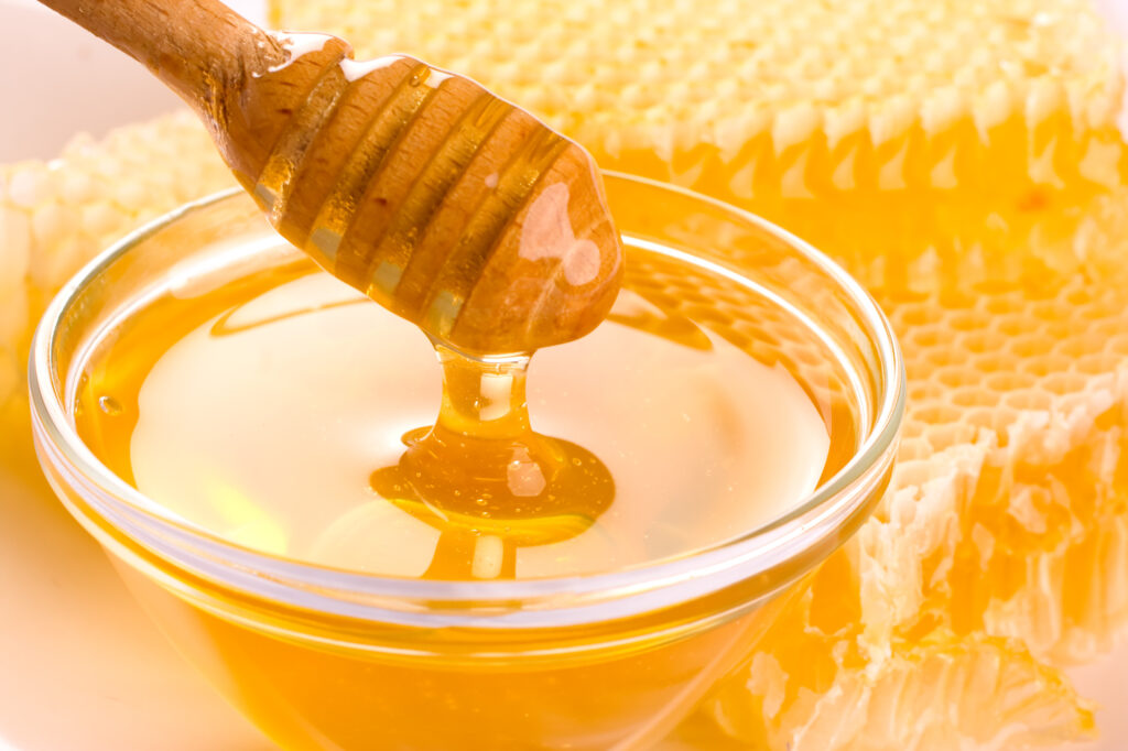 Imagen de cerca de la miel fresca
